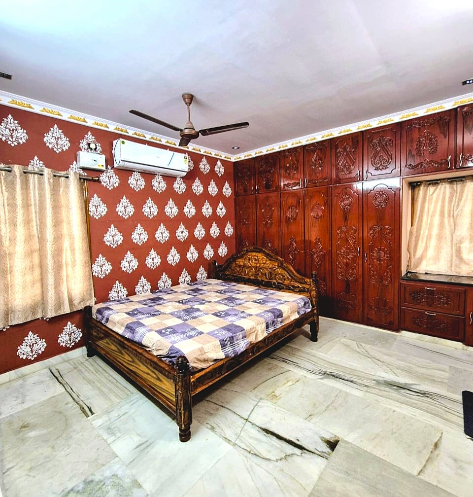 Master Bedroom with AC